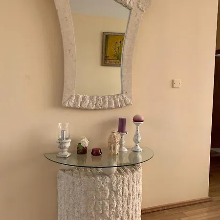 Houme Lilg Apartment *